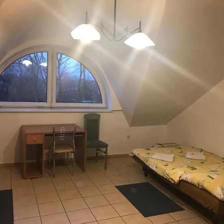 Pilgrims Place Hostel Ζεστοκόβα Εξωτερικό φωτογραφία