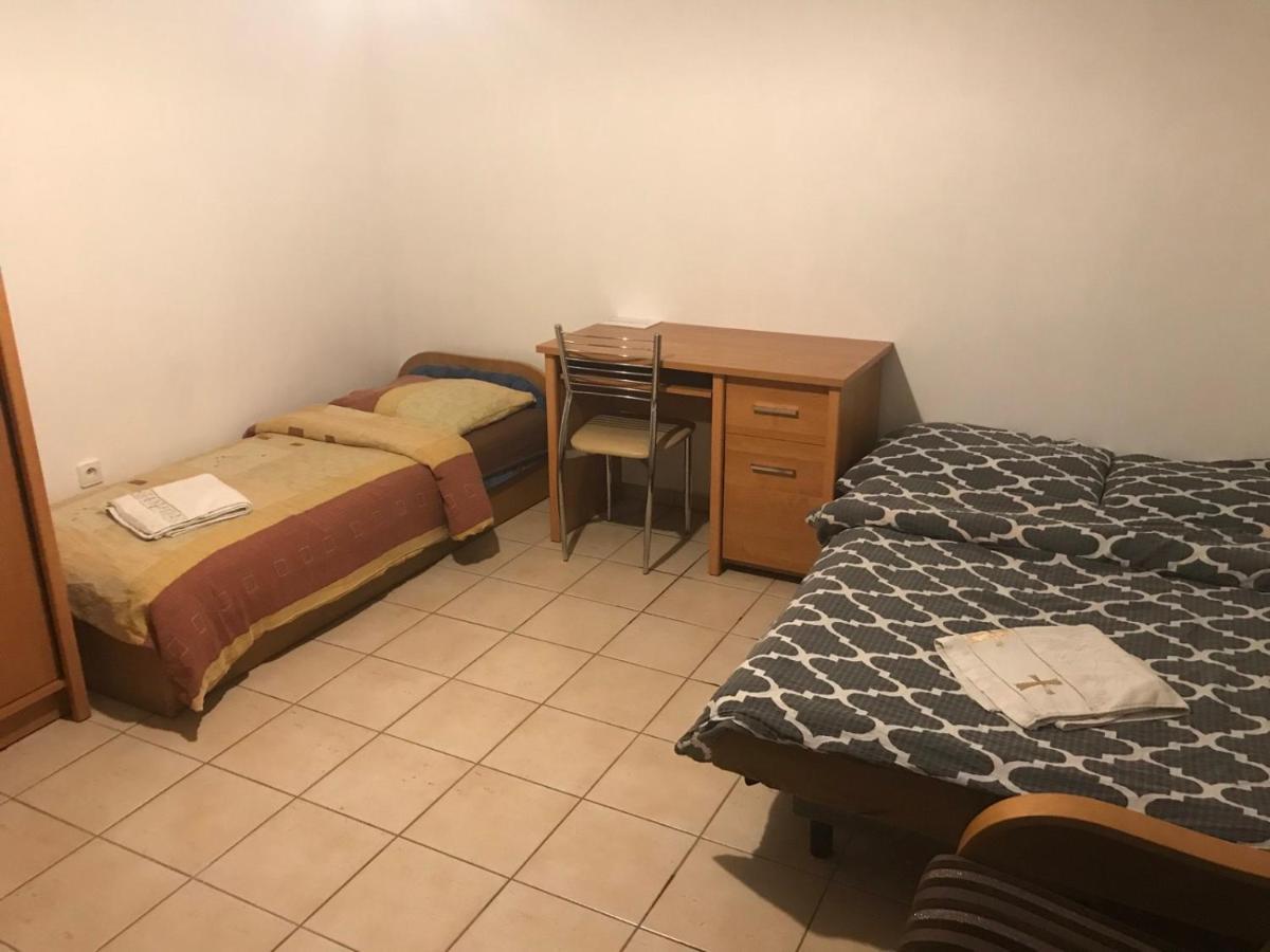 Pilgrims Place Hostel Ζεστοκόβα Εξωτερικό φωτογραφία